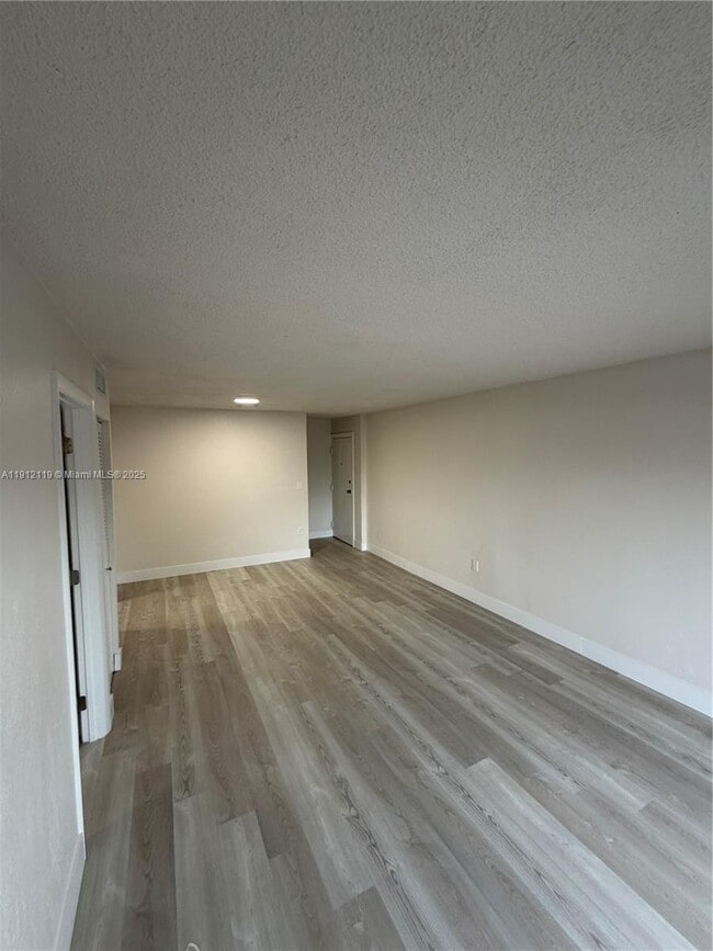 Photo - 444 SW 4th St Unit 202