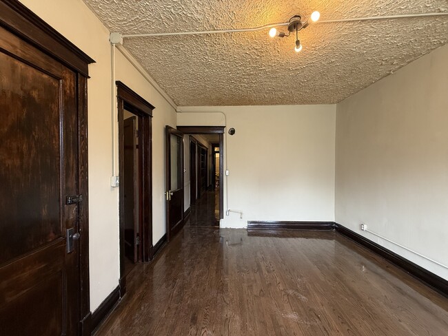 Photo - 4222 W Cullerton St