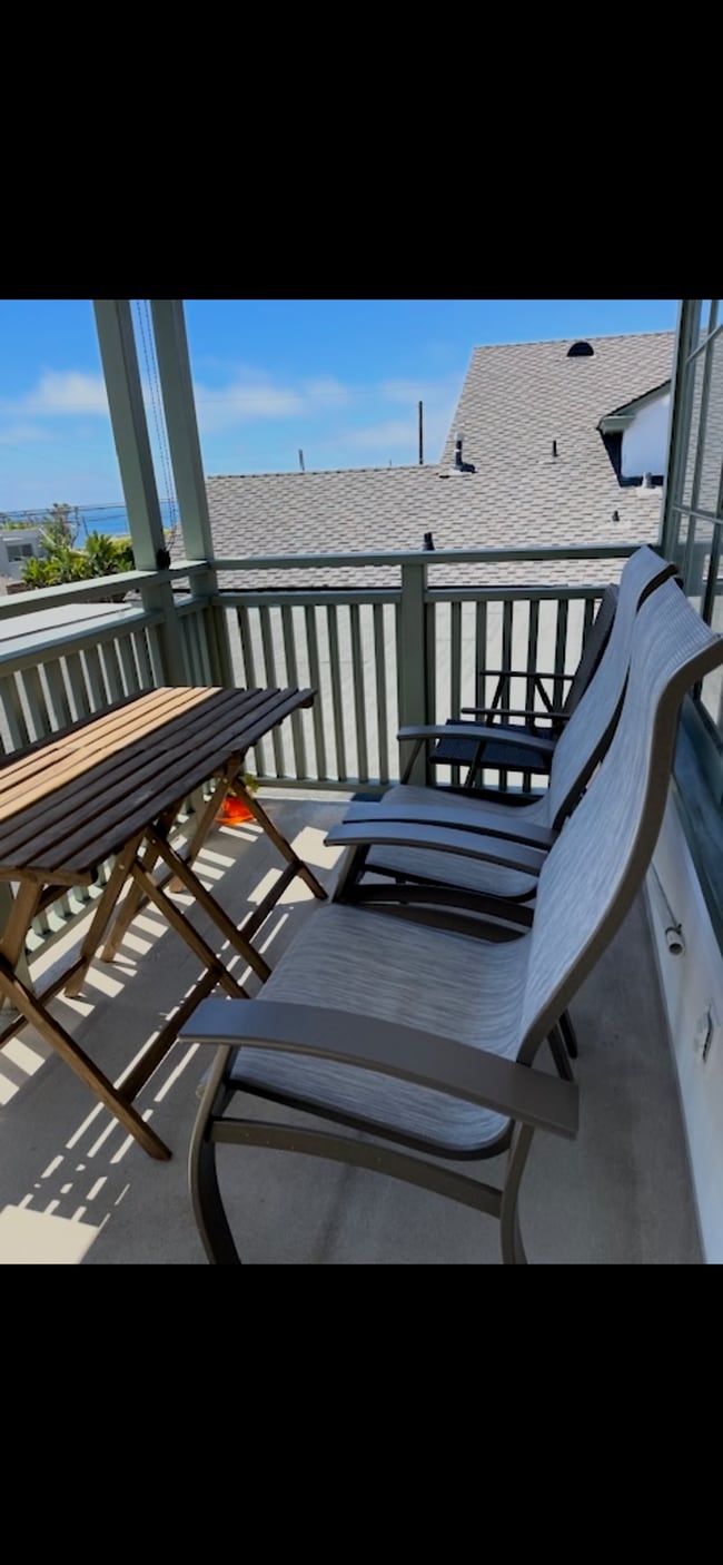 Photo - 277 Diamond St