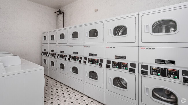 Laundry Facilities - Rosslyn Lofts Apartments