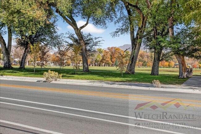 Photo - Javid Properties Triplex Unidad 3