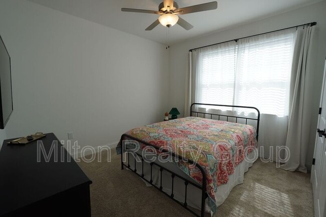 Photo - 108 Providence Crk Dr