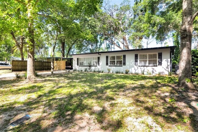 600 NW 36th Dr