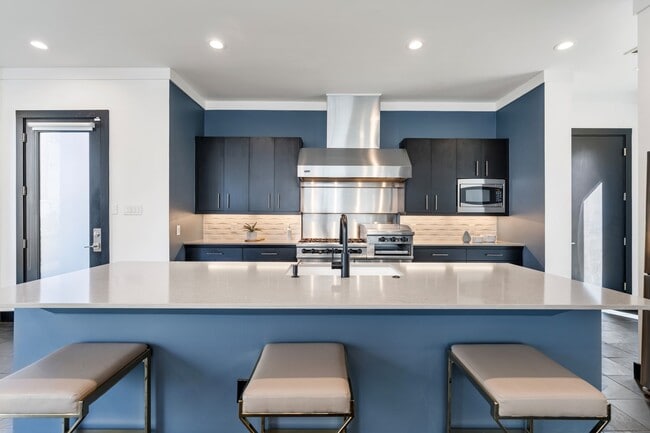 Photo - 162 Vieux Carre Dr