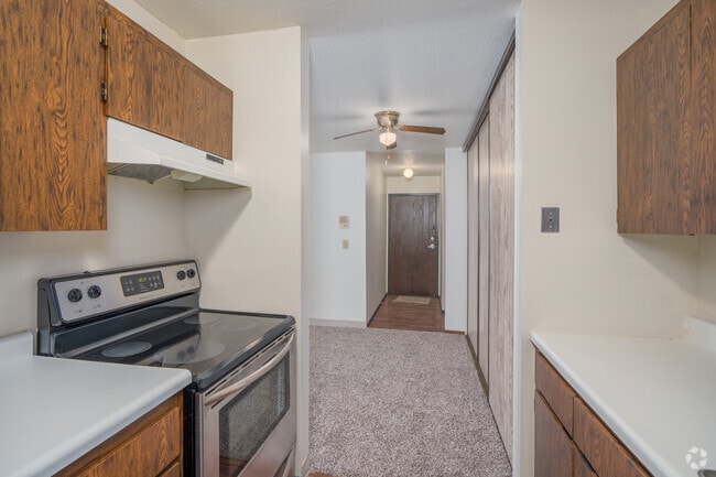 Photo - 1517 Becker Ave SE