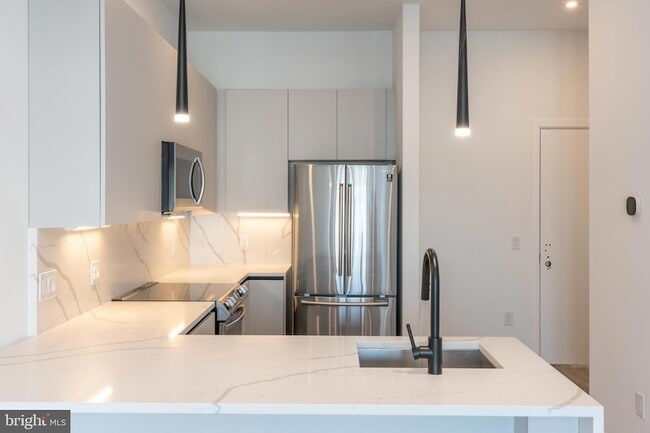 Photo - 3120 W Jefferson St Unit 402