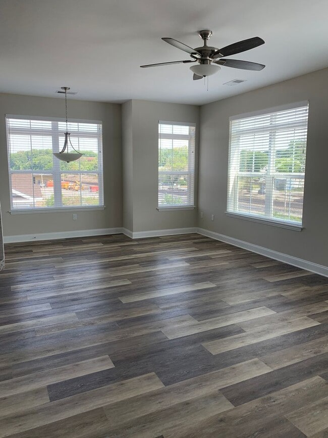 Photo - One Dutchess Luxury Waterfront 1, 2, & 3 B...