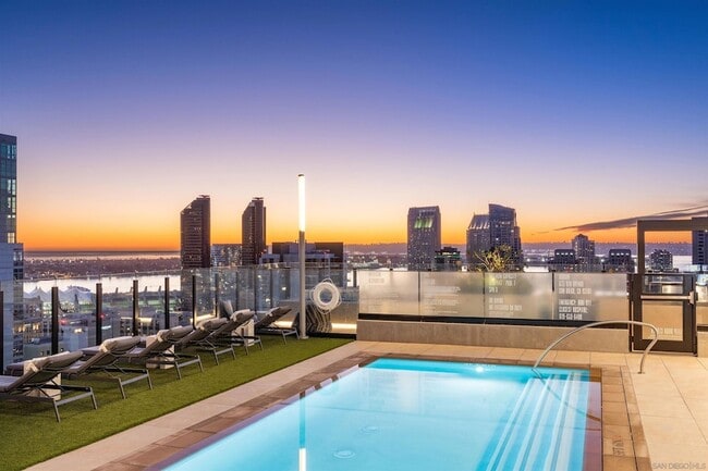 Photo - 675 Ninth Ave Condo Unit 1904