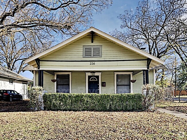 Building Photo - 226 S Oak Cliff Blvd Rental