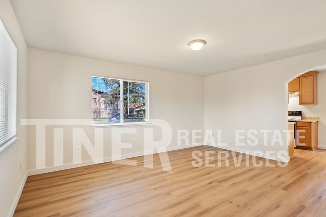 Photo - 5710 Cypress Ave