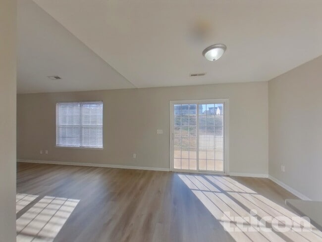 Photo - 257 Waxberry Ct