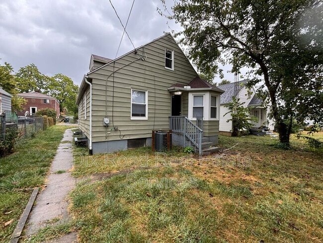 Photo - 144 Niagara Ave