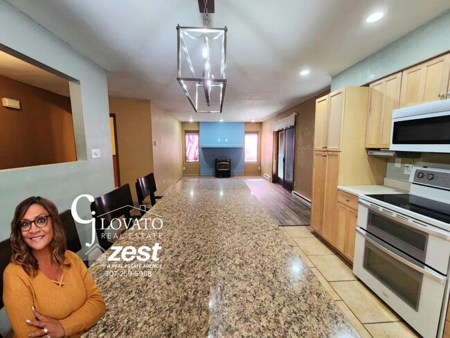 Photo - 1810 Brighton St