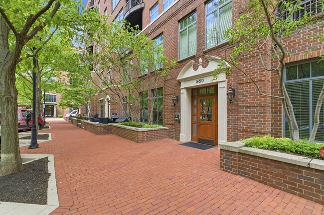 Photo - 250 Daniel Burnham Square Unit 305