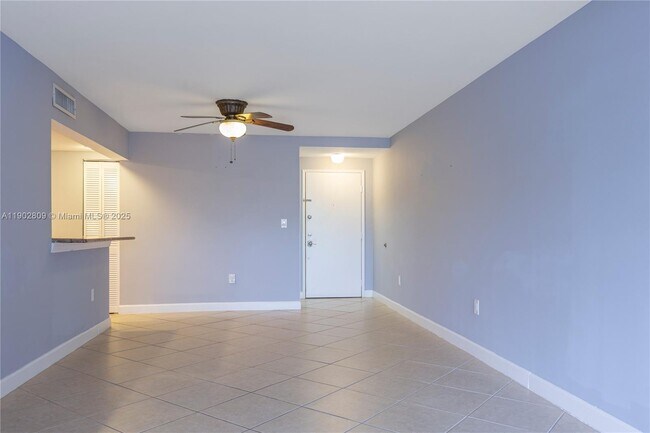 Photo - 10257 NW 9th St Cir Unidad 106-10