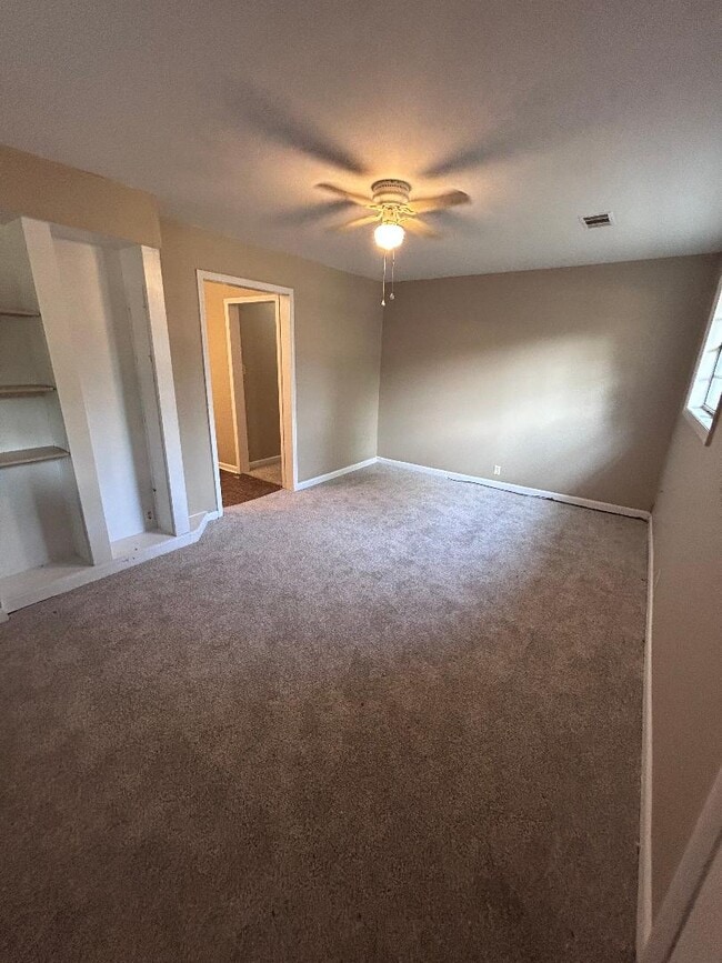 1811 Rosemond Ave