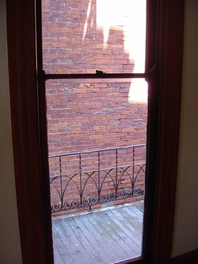 123 W 5th St Unit #3