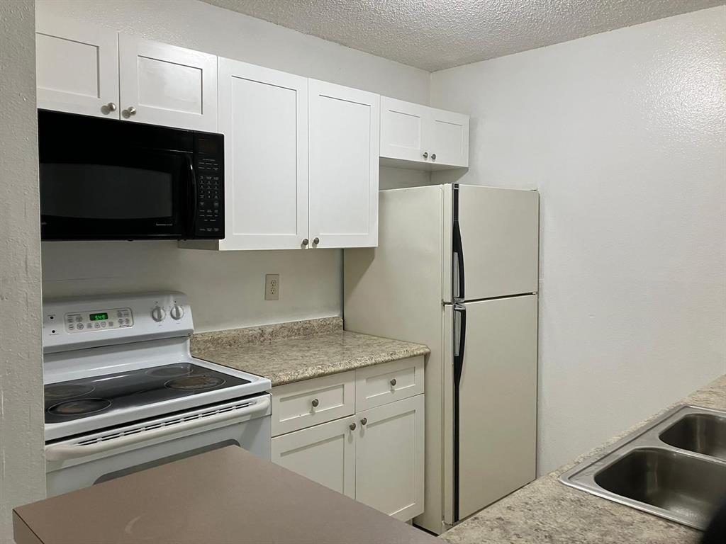 Photo - 4025 W McNab Rd