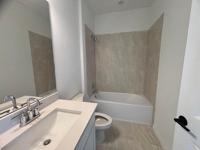 Photo - 9323 Lorenzo Wy