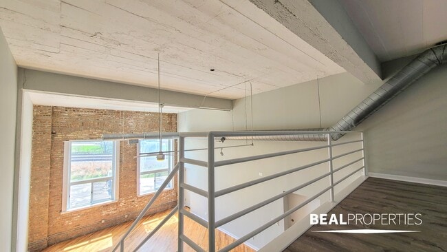 Photo - 2320 N Damen Ave Unit 1