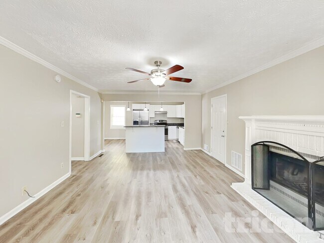 Photo - 1029 Peace Dr