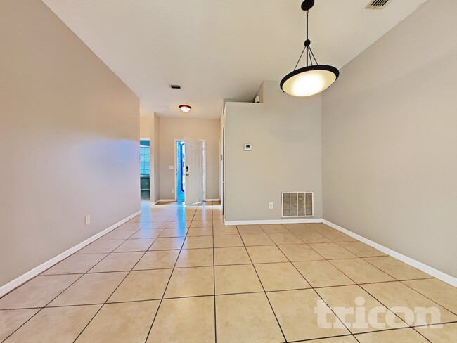 Photo - 10314 Goldenbrook Way