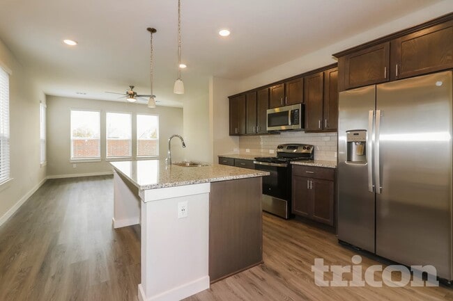 Photo - 2407 Foster Hl Rd