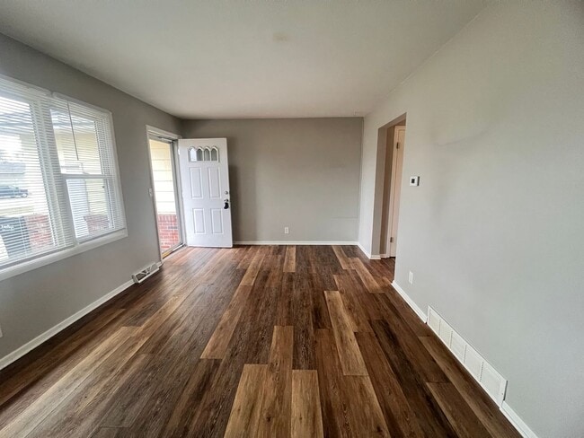 Photo - Four Bedroom Duplex in Jenison!