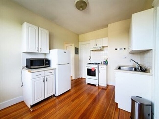 Photo - 294 Harvard St Apartments Unit 294-43