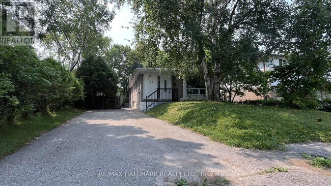 Photo - 758 Botany Hill Crescent