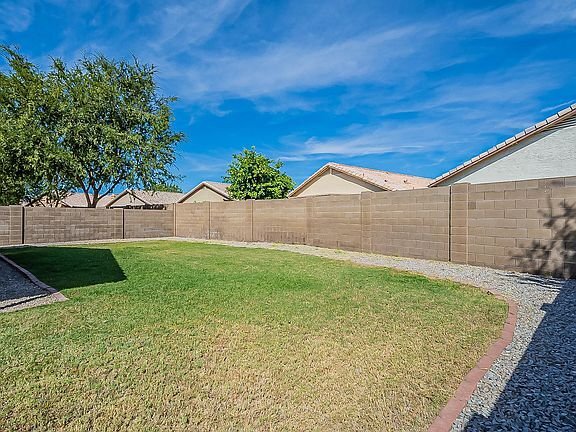 Photo - 718 W Baylor Ln