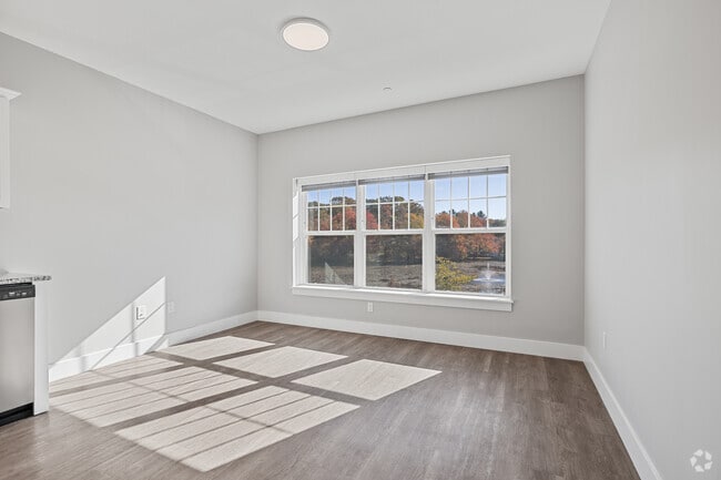 Studio - 448SF - Living Room - Lakeside of Cheshire