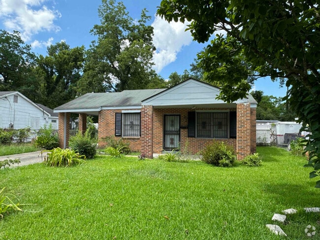 Building Photo - 214 Iris Ln Rental