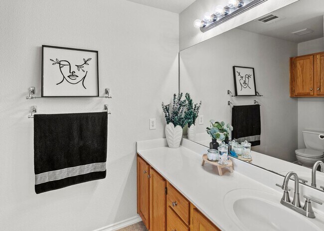 Photo - Charming 3-Bedroom Home in a Convenient Lo...
