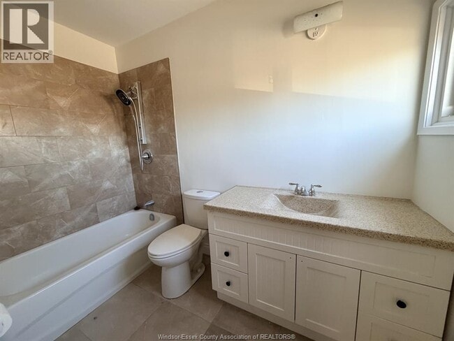 Photo - 1730 Columbia Ct