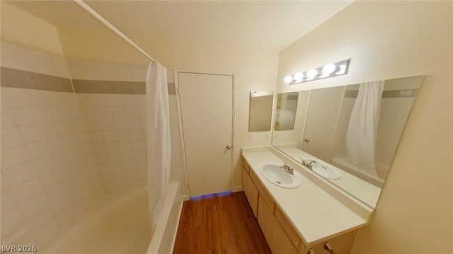 Building Photo - 7885 W Flamingo Rd Unit 2165