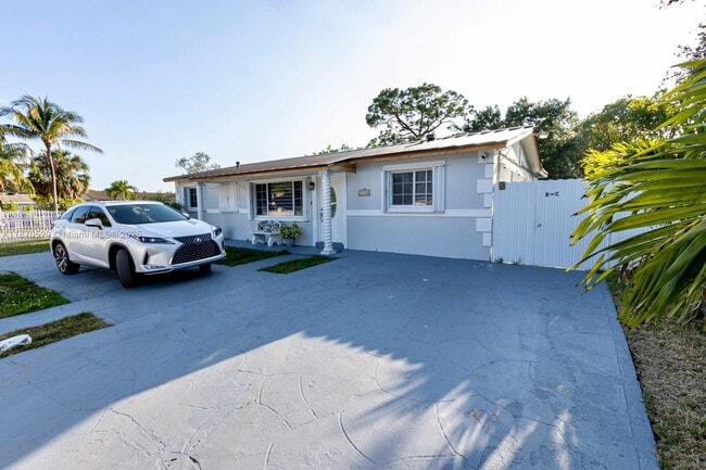 Building Photo - 20760 NW 37th Ct Unit 1 Rental