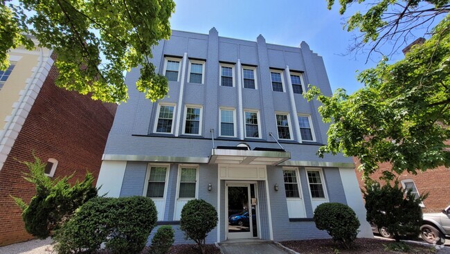 Building Photo - MODERN 1 BED 1 BATH CONDO IN THE FAN!!!!