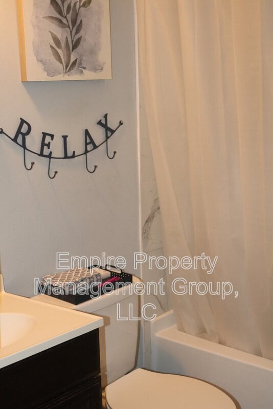 Photo - 2208 Kingswood Dr