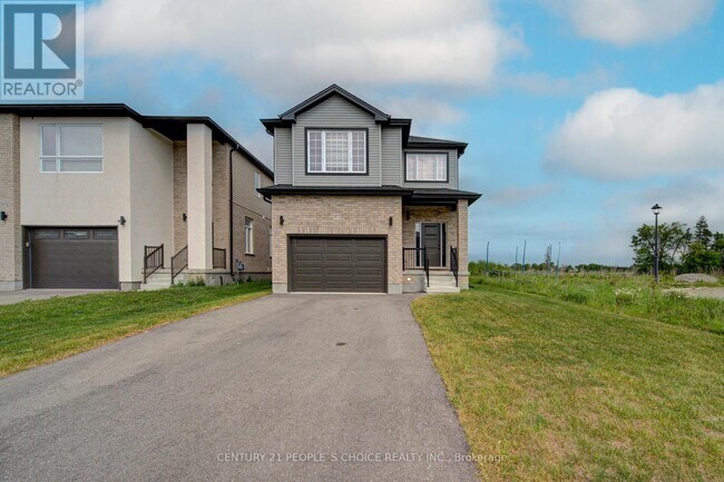 Photo - 377 Bradshaw Dr