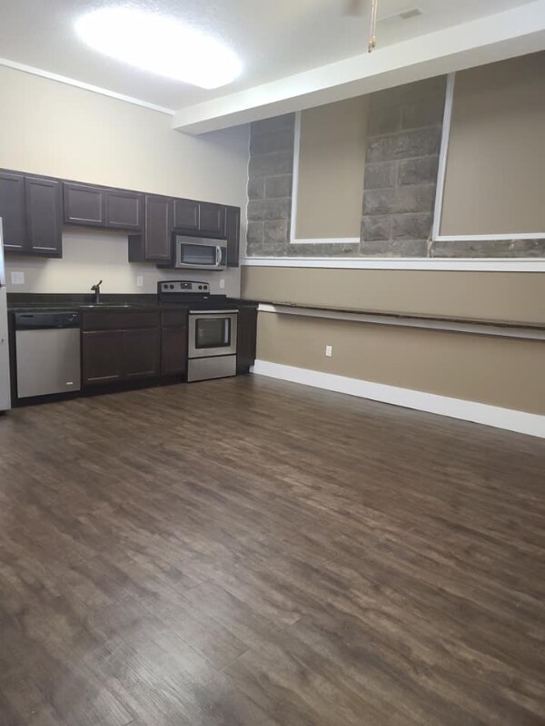 Photo - 2212 E 12th St Unidad 109