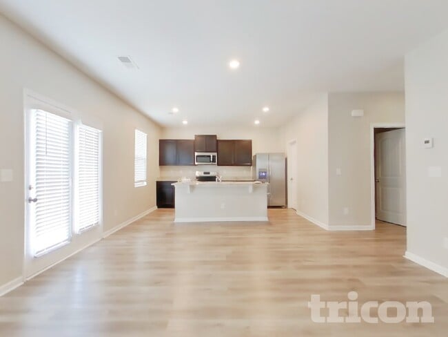 Photo - 99 Yonah Way