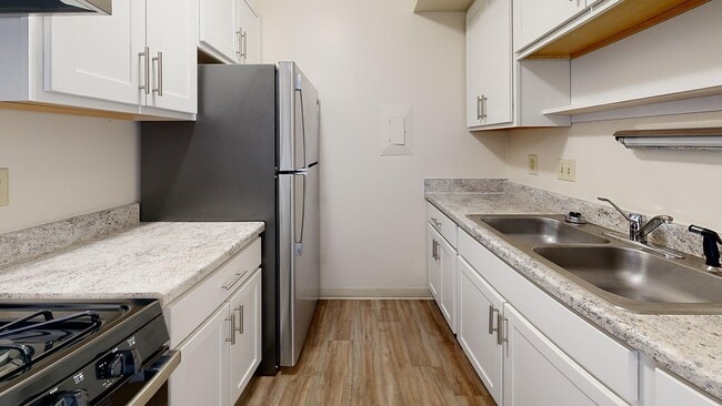 Photo - Wood Creek Apartments