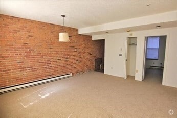 Building Photo - 4 Cypress Rd Unit 401 Rental