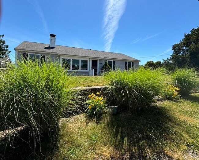 Building Photo - 76 Bayberry Rd Rental