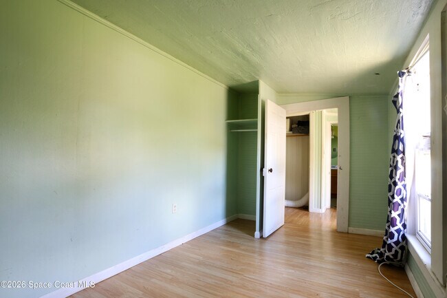 Photo - 317 Pineda St