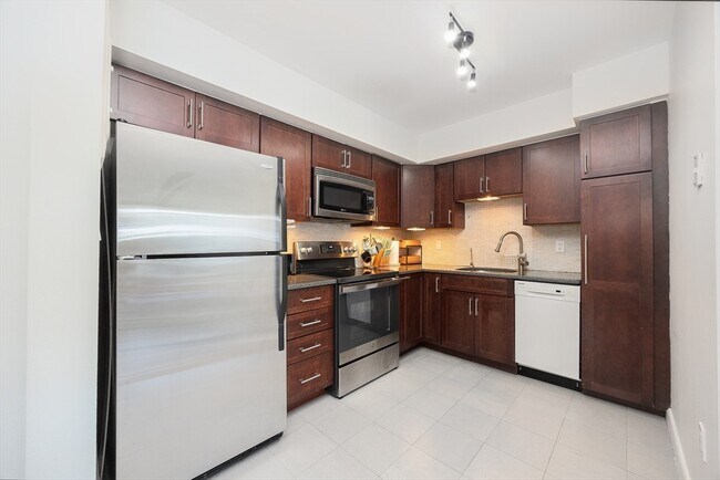 Photo - 41 Park St Unit 303