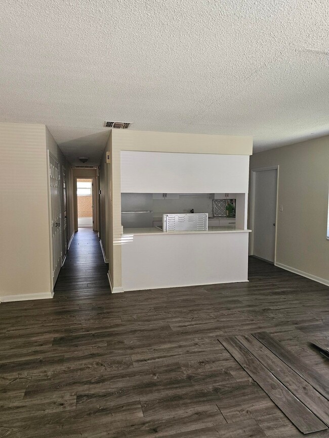 Photo - 1512 Colmar Ave