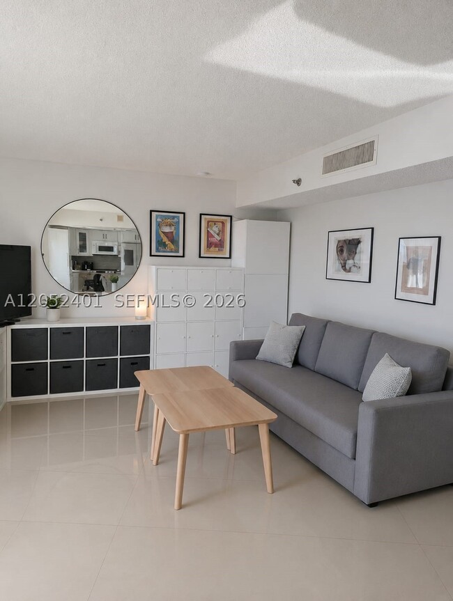 6830 Indian Creek Dr Unit 8A