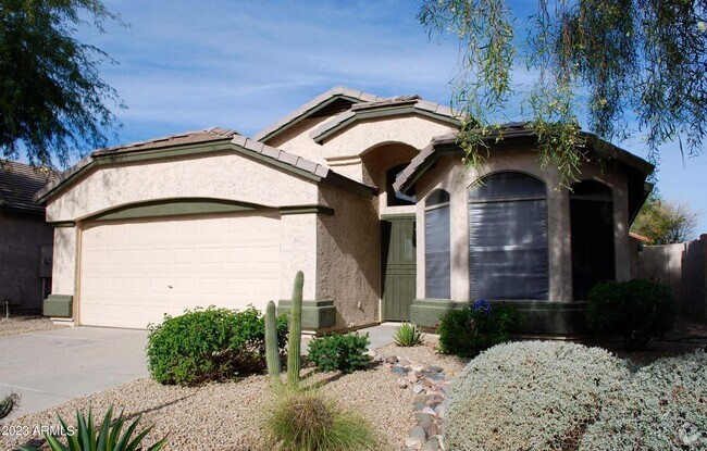 Building Photo - 4622 E Weaver Rd Rental